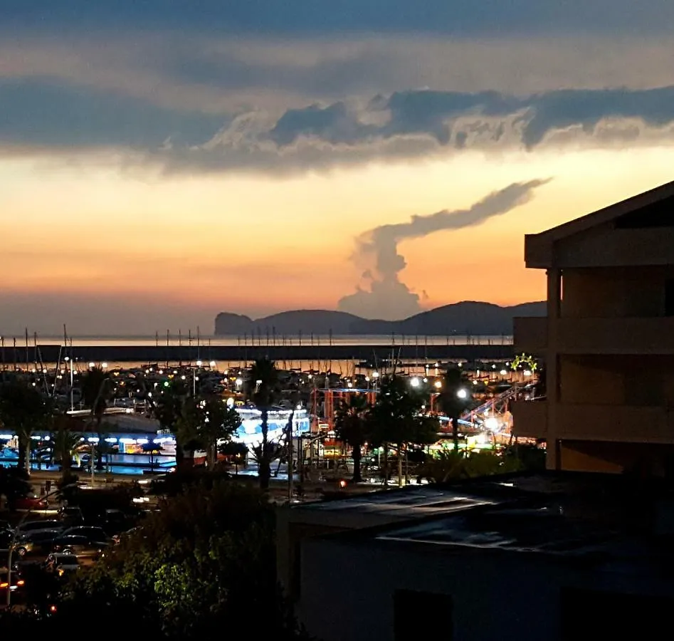 Appartamento Fronte Porto Alghero Itálie